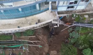 Video tòa nhà tại Chile trực chờ đổ sụp do mưa lớn, lở đất