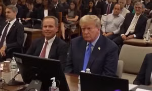 Cựu Tổng thống Mỹ Trump tiếp tục hầu tòa