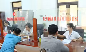 Chuyển biến khi cán bộ chủ chốt không phải người địa phương