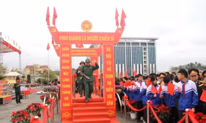 Thanh niên khu vực Quân khu I nô nức lên đường nhập ngũ