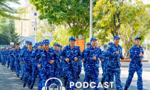 150 cán bộ, chiến sĩ cảnh sát biển tham gia chạy thể thao quân sự.