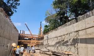 Dự án đường nối Trần Quốc Hoàn - Cộng Hòa là 1 trong 5 dự án giao thông trọng điểm của TP Hồ Chí Minh được thi công đẩy nhanh tiến độ.