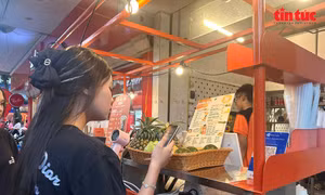Dịch vụ cà phê, đồ ăn đắt khách trước giờ sơ duyệt A80