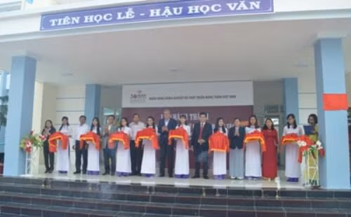 Agribank tài trợ Trường Tiểu học Ninh Chữ, Ninh Thuận ảnh 1