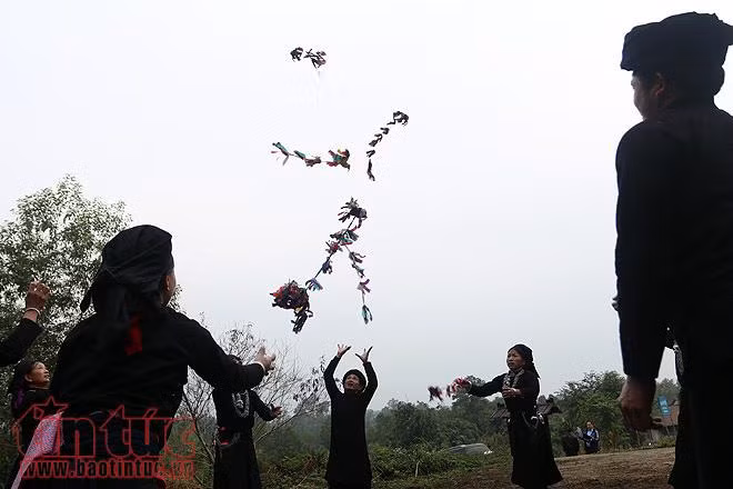 Tái hiện Tết Khu Cù Tê của dân tộc La Chí ảnh 10