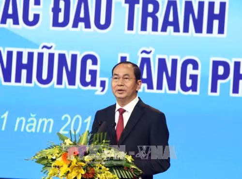 Phát huy hơn nữa vai trò báo chí trong đấu tranh phòng, chống tham nhũng, lãng phí ảnh 1
