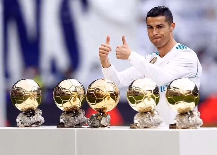 Phí giải phóng hợp đồng, chưa ai qua nổi Cristiano Ronaldo ảnh 1