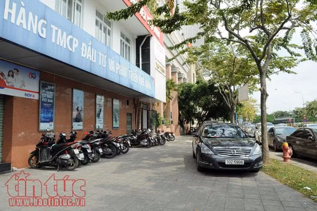 Vỉa hè quận 1 bát nháo sau khi ông Đoàn Ngọc Hải có đơn từ chức ảnh 9