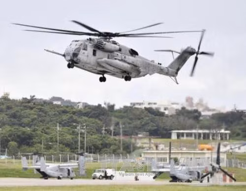 Trực thăng Mỹ hạ cánh khẩn cấp tại Okinawa, Nhật Bản ảnh 1