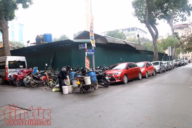 Tăng giá trông giữ xe, chủ xe 'nháo nhác' tìm chỗ gửi ảnh 6