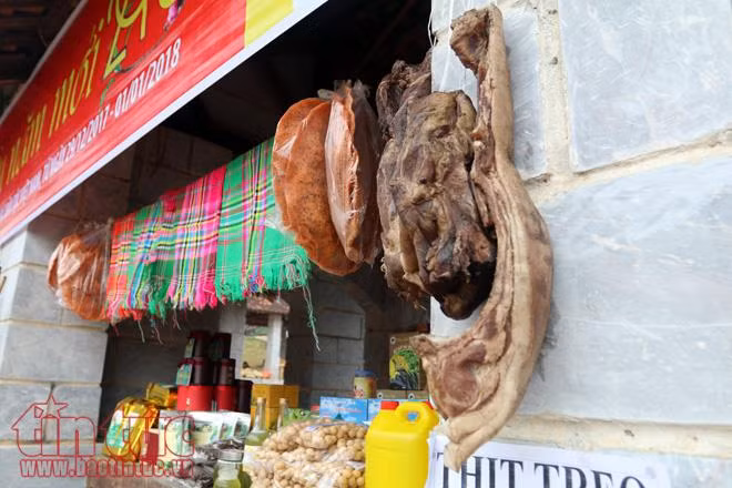 Rộn ràng phiên chợ Món ngon vùng miền tại Làng Văn hóa - Du lịch các dân tộc Việt Nam ảnh 6