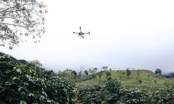 Đưa UAV vào phục vụ nông nghiệp
