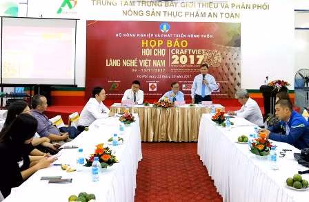 250 gian hàng tham gia Hội chợ Làng nghề Việt Nam 2017 ảnh 1