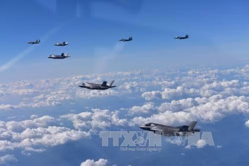 Mỹ điều máy bay ném bom tàng hình B-2 tới Thái Bình Dương ảnh 1