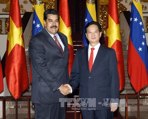 Thủ tướng Nguyễn Tấn Dũng hội kiến Tổng thống Venezuela ảnh 1