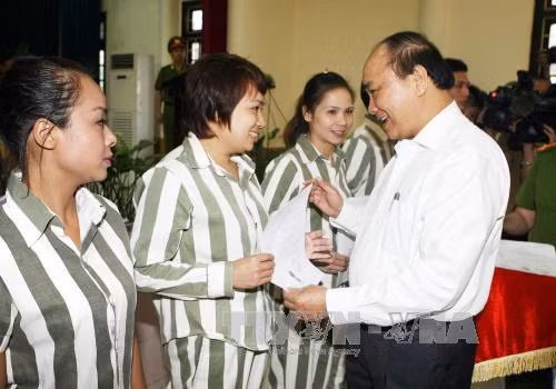 Công bố Quyết định đặc xá tại Trại giam Thanh Xuân ảnh 1