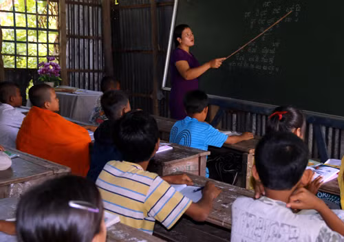 Tiếp tục đổi mới và bảo đảm chất lượng giáo dục ảnh 1