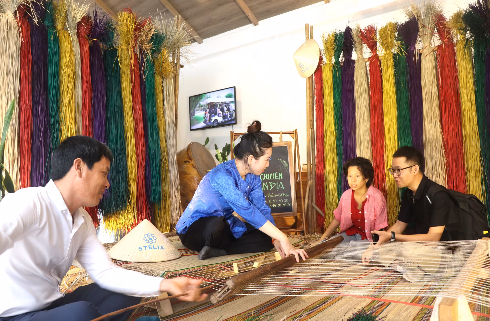 potal-nang-tam-gia-tri-va-mo-rong-thi-truong-tieu-thu-san-pham-ocop-phu-yen-7748411.jpg
