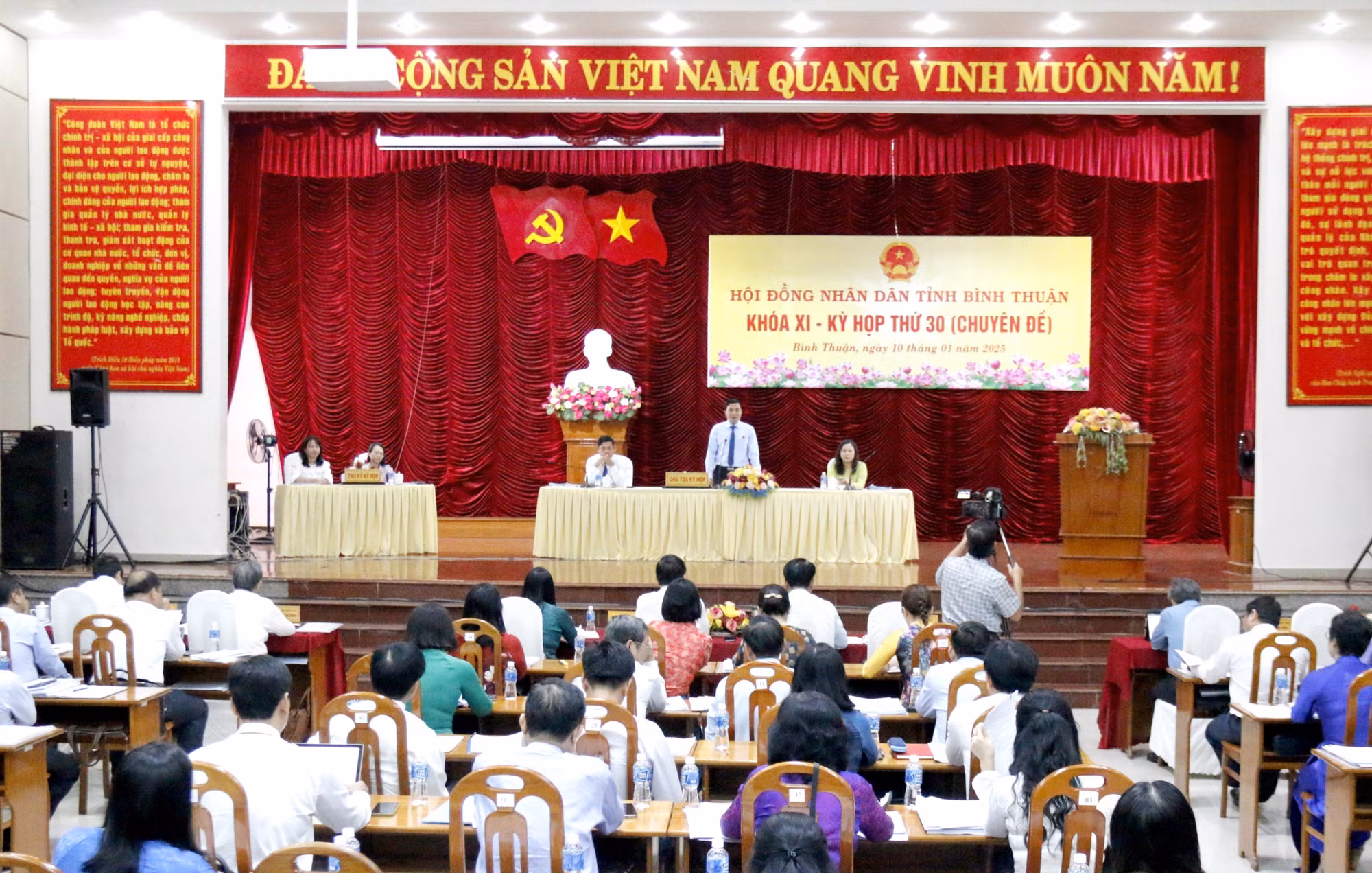 Quang cảnh kỳ họp. Ảnh: Nguyễn Thanh - TTXVN