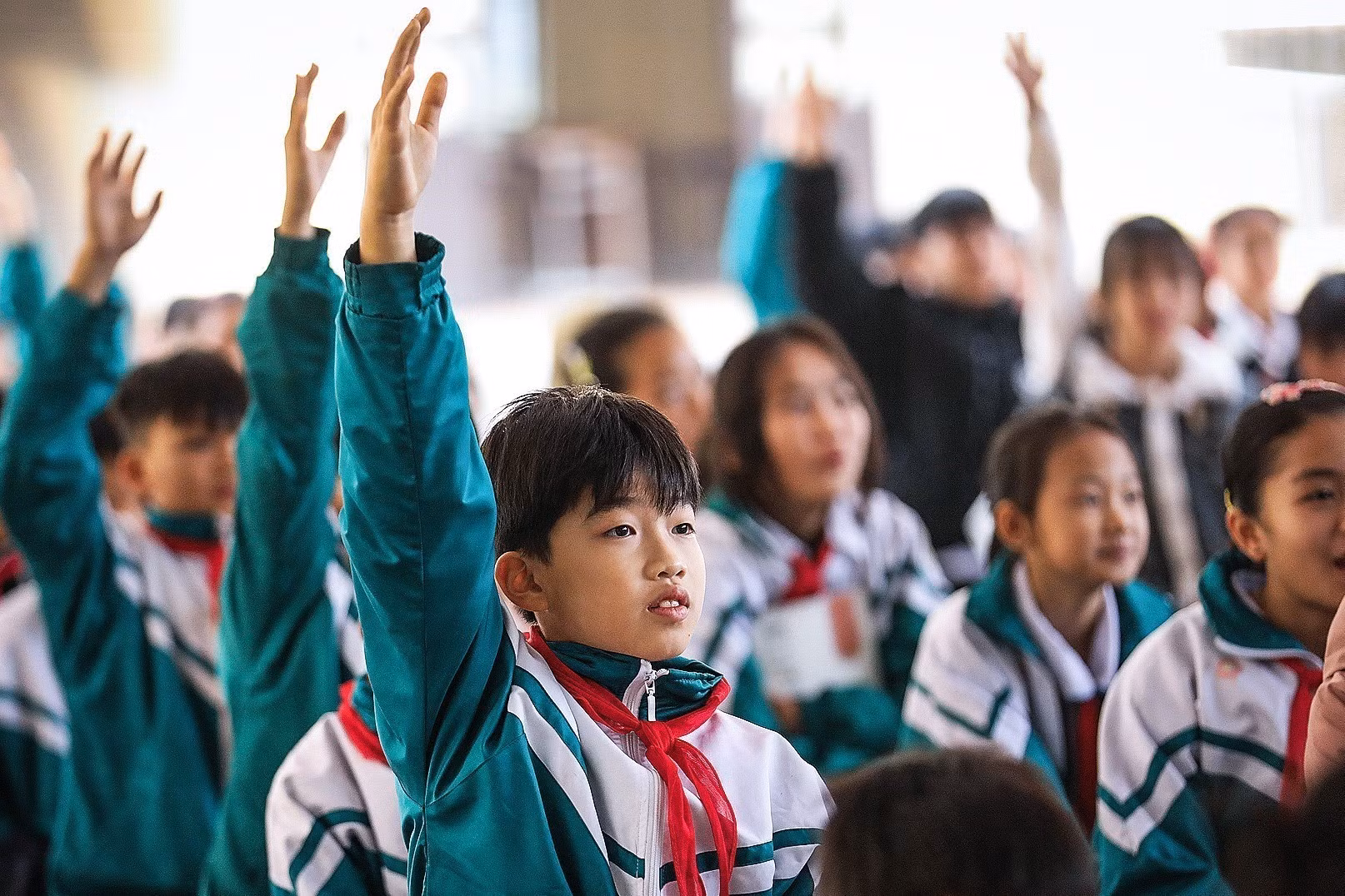 potal-hoa-binh-giao-duc-vung-cao-da-bac-vuot-kho-dam-bao-chat-luong-day-va-hoc-7978612.jpg