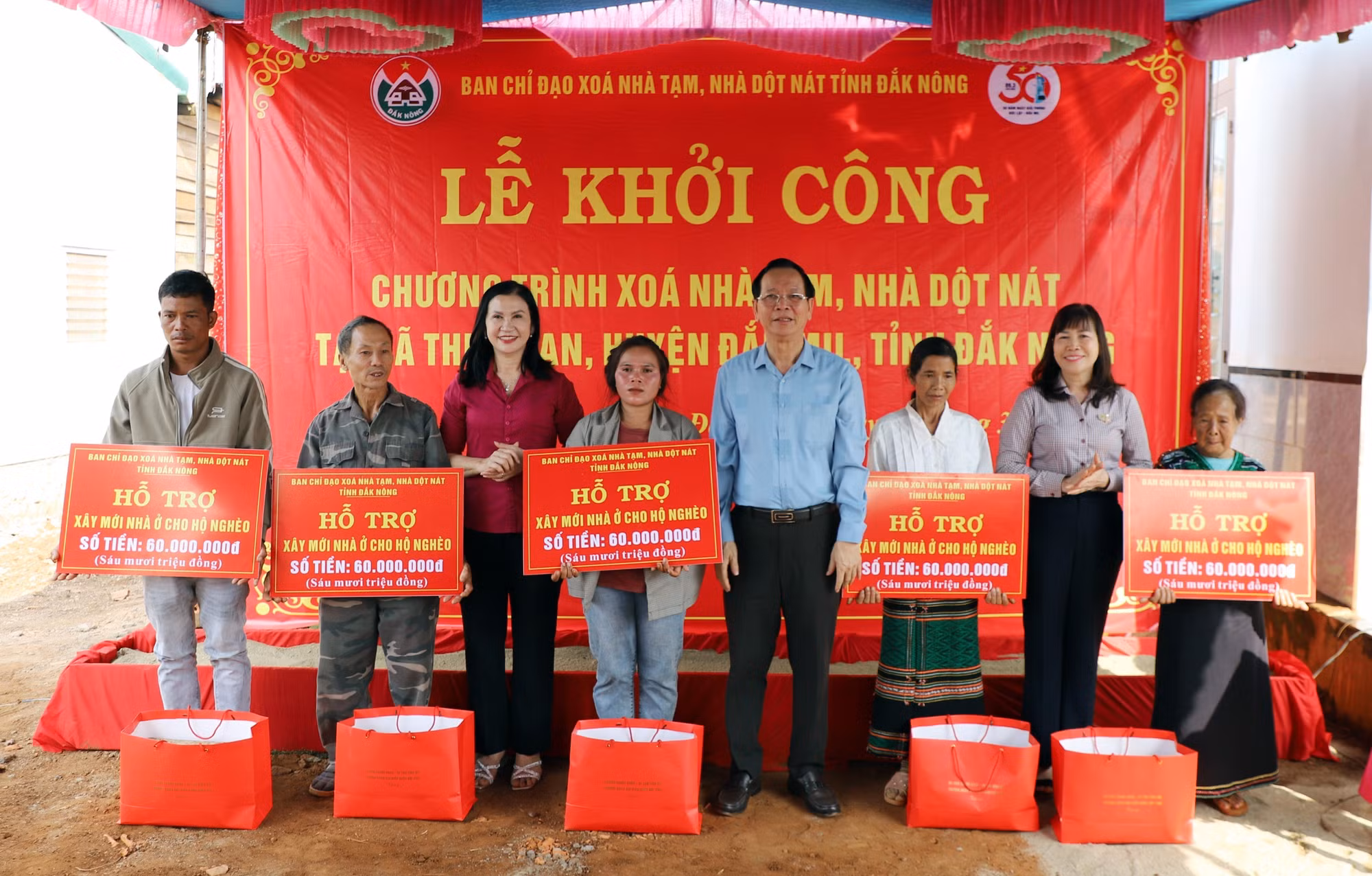 potal-dak-nong-khoi-dong-chuong-trinh-xoa-nha-tam-nha-dot-nat-nam-2025-7898069.jpg