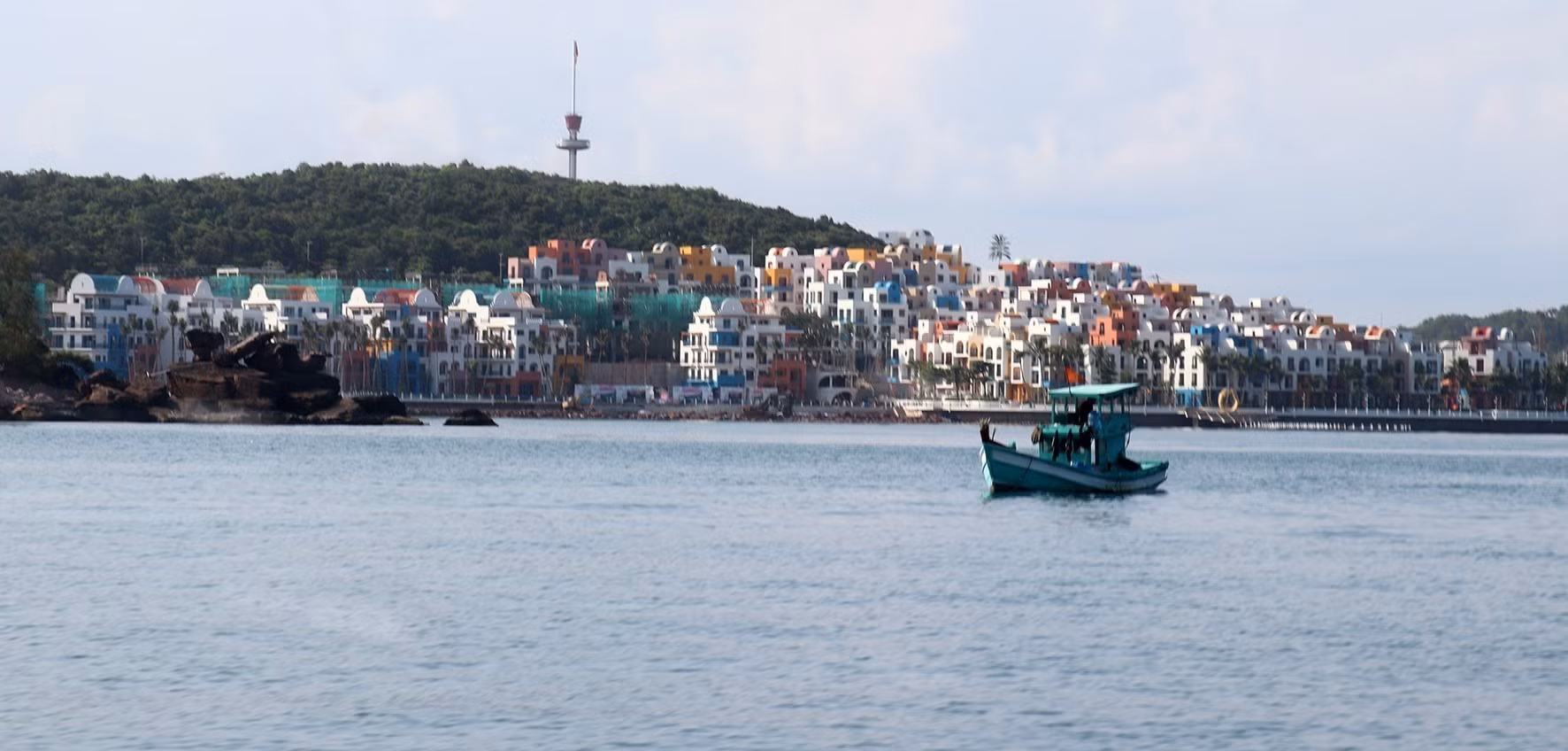 potal-50-nam-thong-nhat-dat-nuoc-an-tuong-phu-quoc-sau-50-nam-giai-phong-8010063.jpg