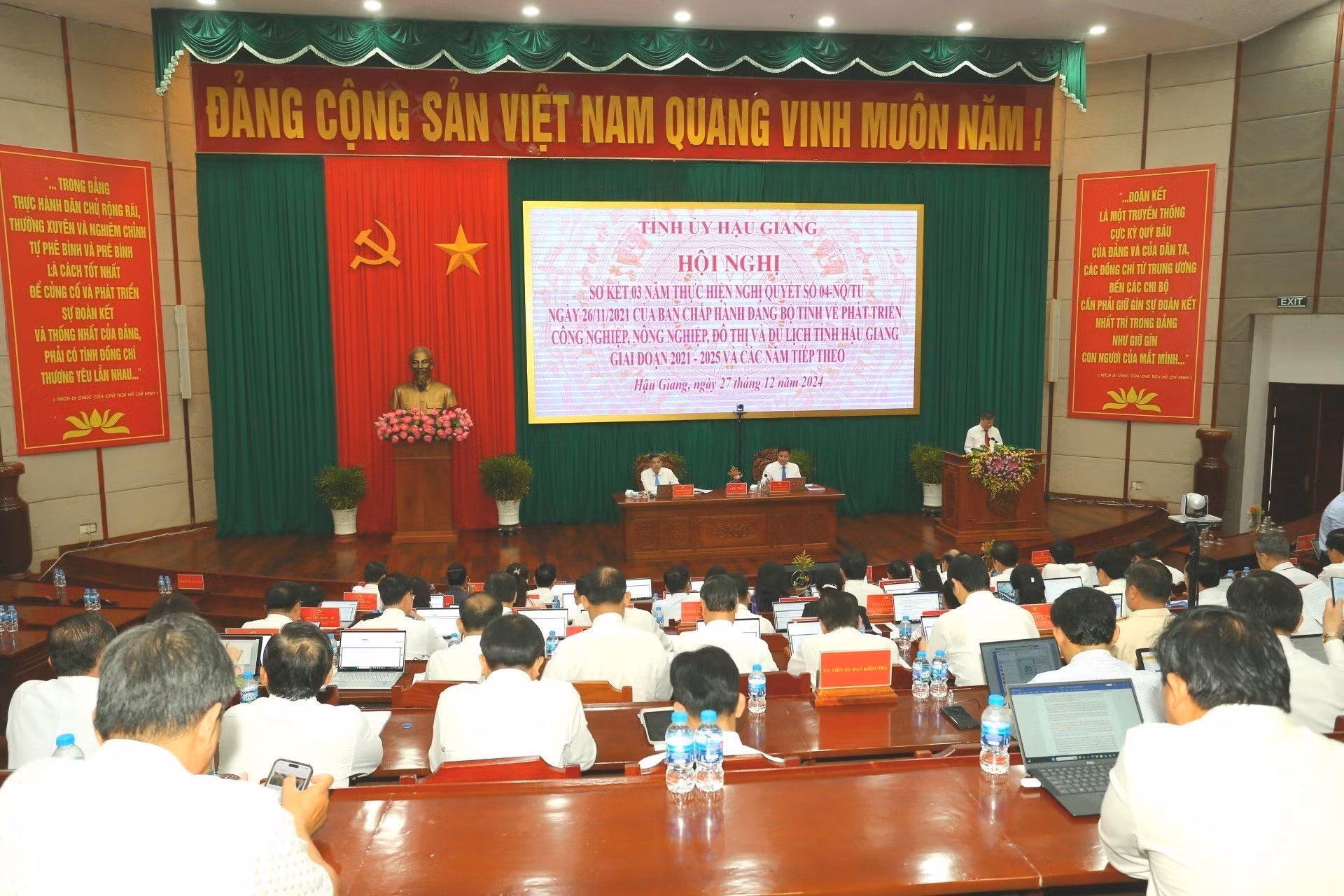 potal-hoi-nghi-lan-thu-20-bch-dang-bo-tinh-hau-giang-nhiem-ky-2020-2025-7778165.jpg
