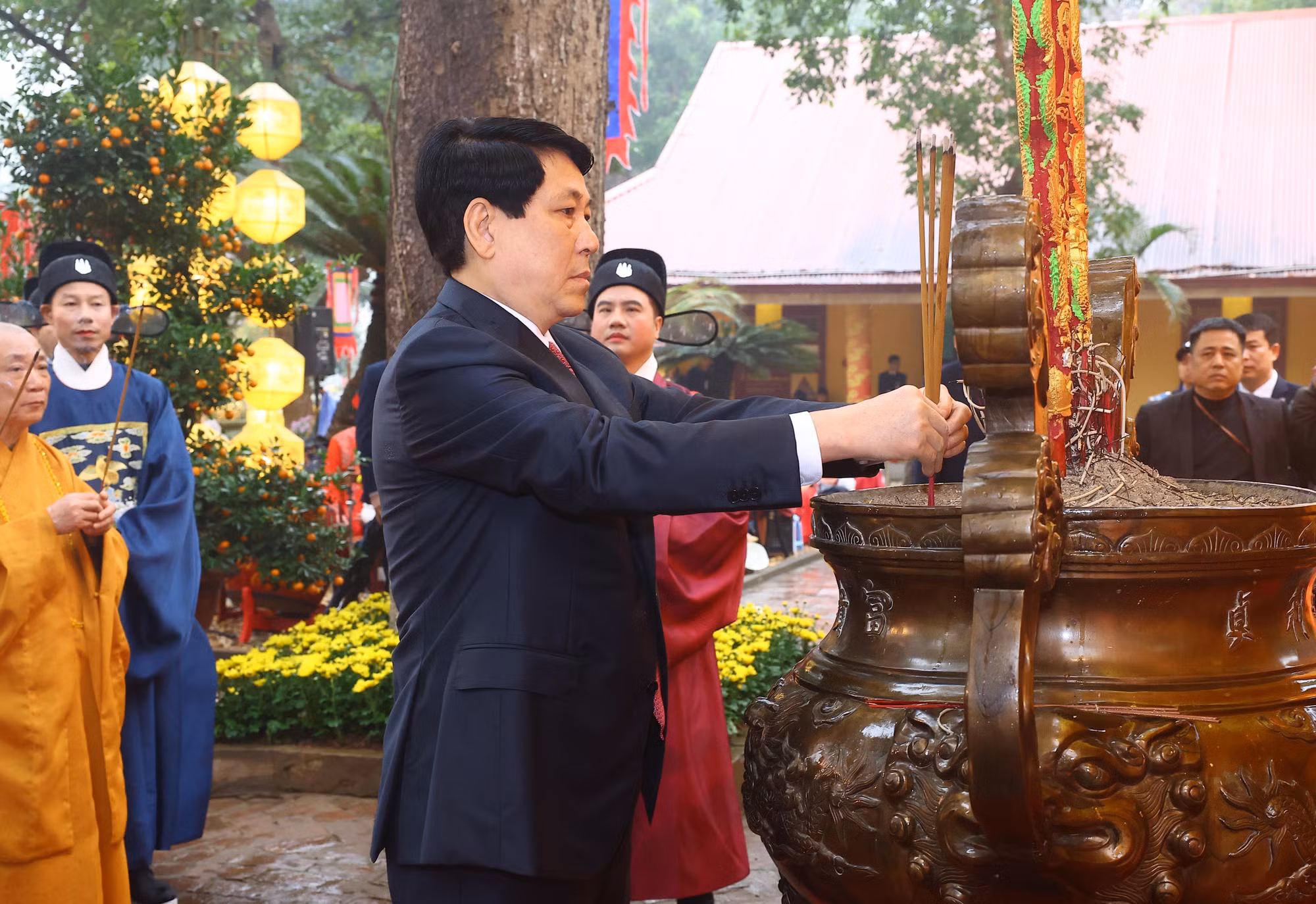 potal-chu-tich-nuoc-chu-tri-le-dang-huong-tai-hoang-thanh-thang-long-7842213.jpg