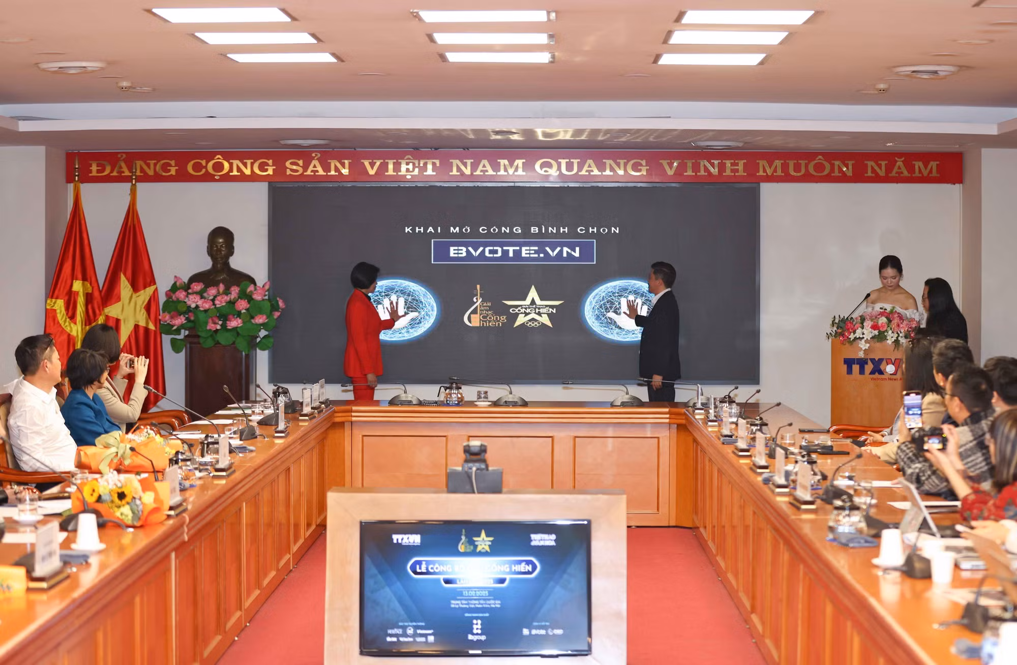 potal-cong-bo-giai-cong-hien-lan-thu-19-7854769.jpg