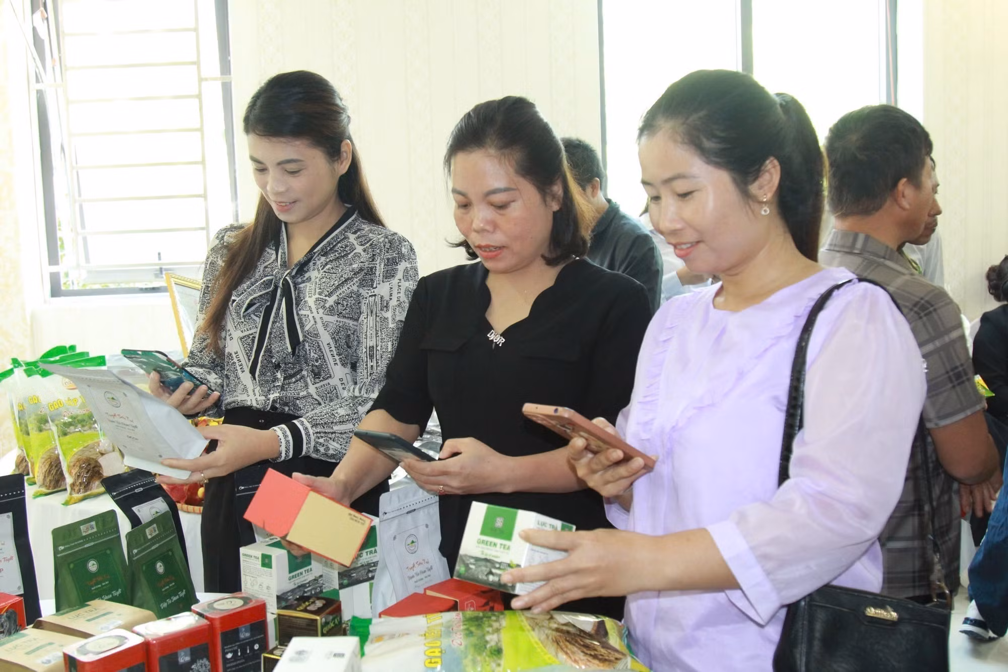 potal-yen-bai-tien-hanh-chuyen-doi-so-sau-rong-thuc-chat-7843325-1.jpg