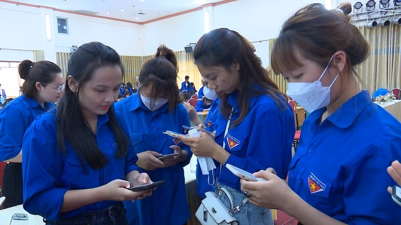 potal-yen-bai-tien-hanh-chuyen-doi-so-sau-rong-thuc-chat-7843324.jpg