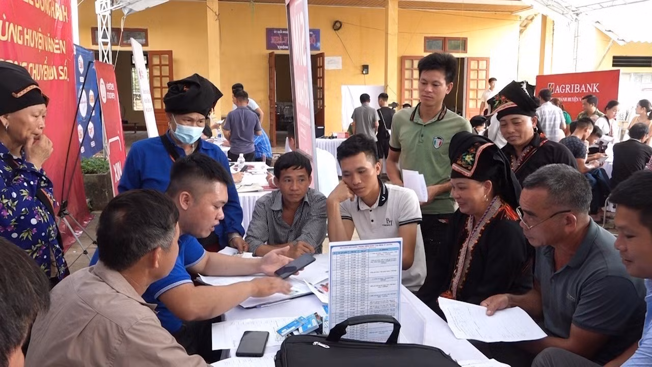 potal-yen-bai-tien-hanh-chuyen-doi-so-sau-rong-thuc-chat-7843323.jpg