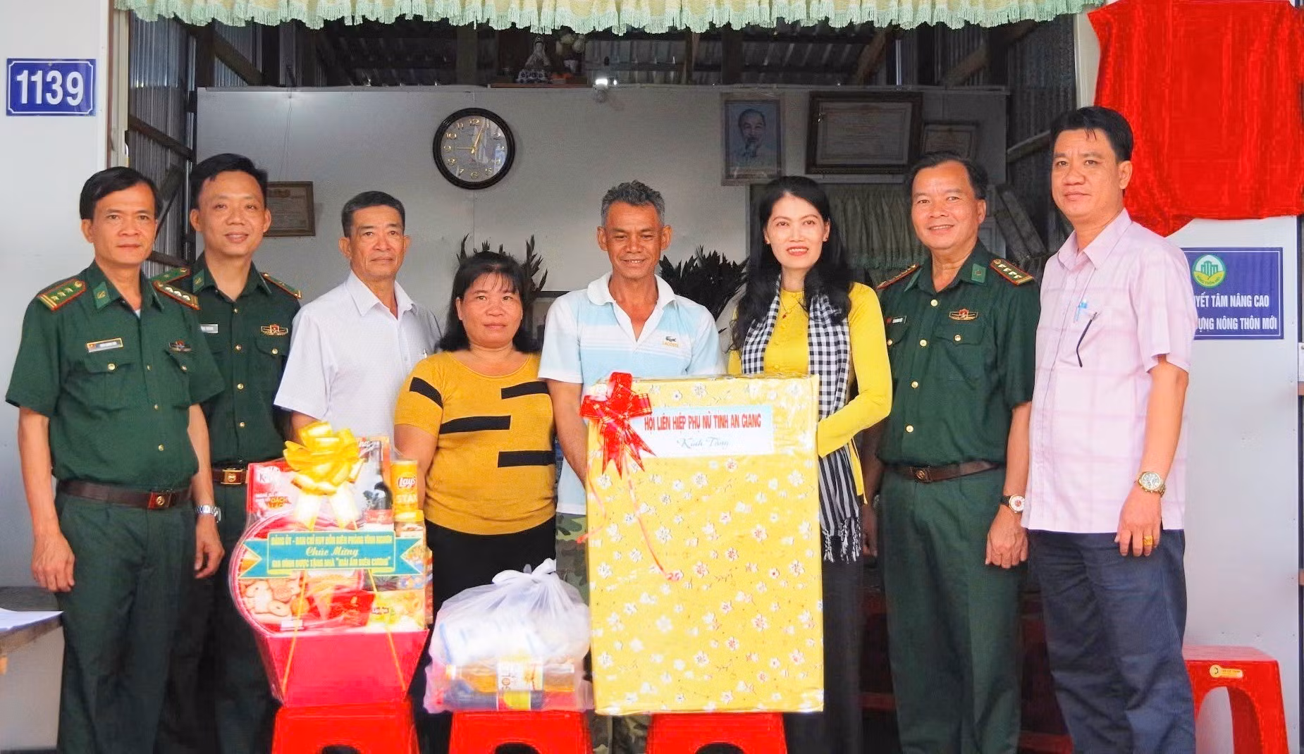 potal-sat-canh-cung-phu-nu-ngheo-noi-bien-gioi-tay-nam-7901615.jpg
