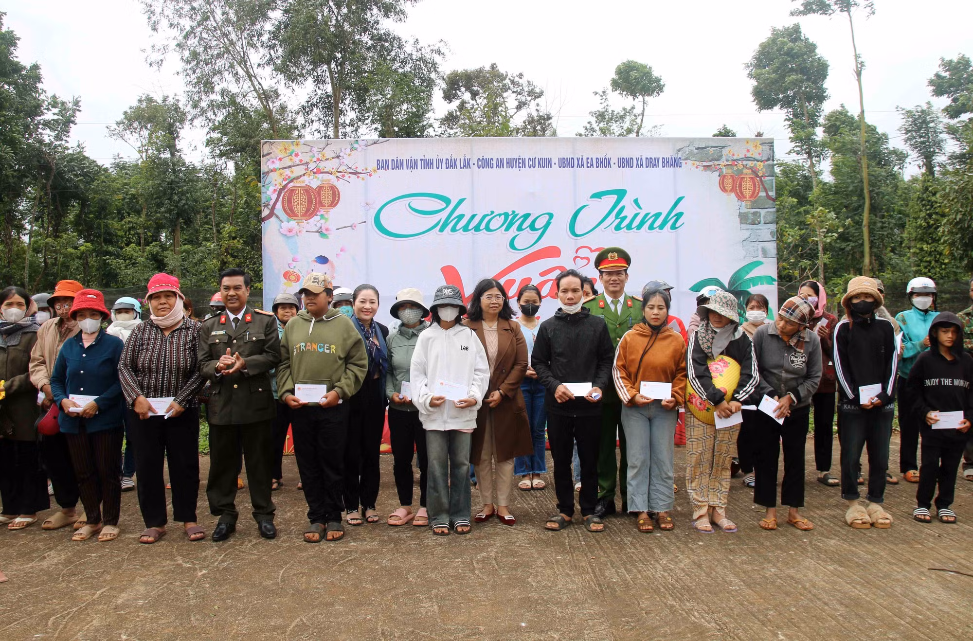 potal-dak-lak-nhieu-hoat-dong-cham-lo-tet-cho-nhan-dan-7811107.jpg