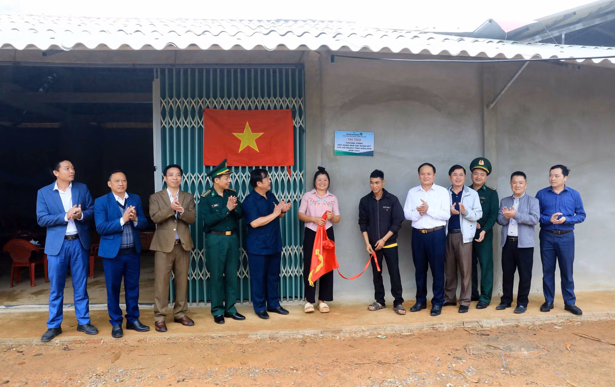 potal-hoan-thanh-300-nha-dai-doan-ket-cho-ho-ngheo-vung-bien-gioi-dien-bien-7960343.jpg