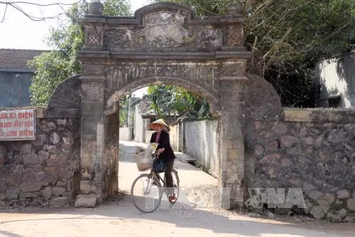 Cổng làng xưa và nay ảnh 3