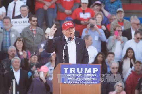 Tỷ phú Trump gọi chính sách tị nạn của Đức là "thảm hoạ" ảnh 1