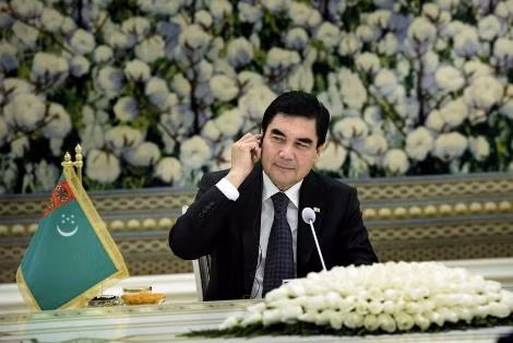 Tổng thống Turkmenistan tặng mỗi phụ nữ 11 USD ngày 8/3 ảnh 1