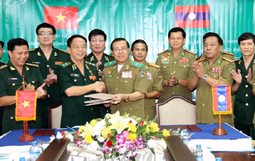 Việt Nam - Lào thỏa thuận 'Một cửa - Một dừng' tại cửa khẩu Lao Bảo ảnh 1