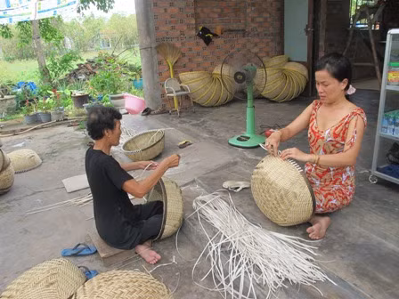 Làng nghề truyền thống trầy trật giữ nghề ảnh 3