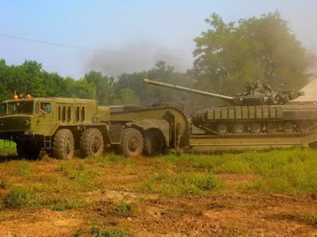 Dân quân Donbass sở hữu 250 xe tăng? ảnh 1