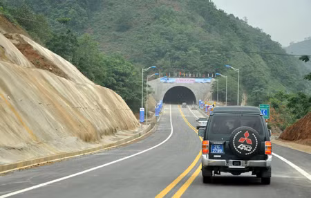 Thông xe thêm 25km cao tốc Hà Nội–Lào Cai ảnh 1