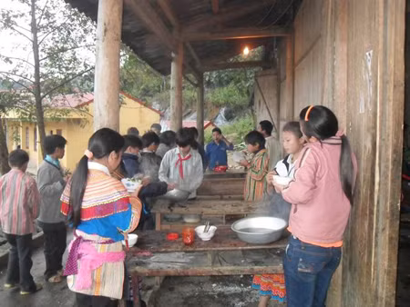 Chính sách cần đến sớm với học sinh vùng khó ảnh 1