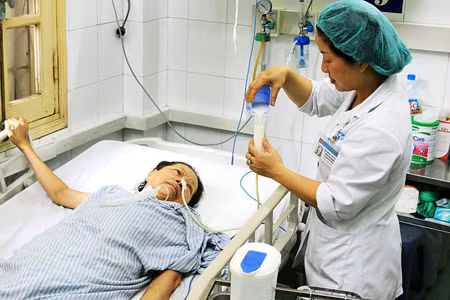 Giường bệnh tuyến Trung ương 'đạt' công suất 112,5% ảnh 1