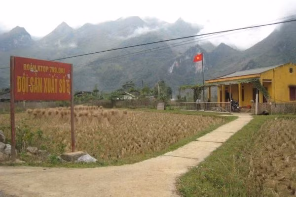 Đoàn 799 giúp dân 'đánh giặc nghèo' ảnh 1