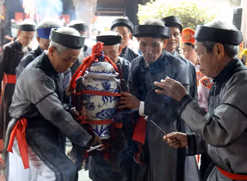 Lễ hội Chử Đồng Tử - Tiên Dung 2013: Lễ rước Nước ảnh 6