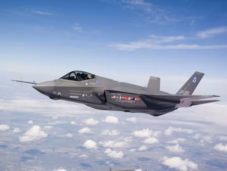 Lầu Năm Góc đẩy mạnh mua máy bay F-35 ảnh 1