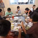 Bảo đảm bữa trưa cho hơn 8.000 học sinh vùng biên Tây Ninh