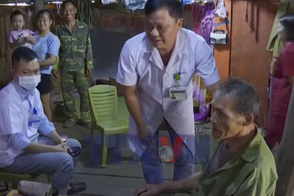 Nỗ lực vượt khó, bảo đảm tiến độ khám sức khỏe toàn dân